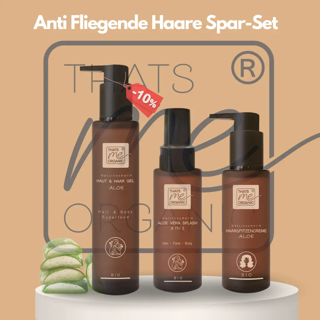 Drei braune Flaschen der Thats me Organic® Haarpflege mit Aloe Vera mit der Aufschrift "Anti Fliegende Haare Spar-Set" helfen, fliegende Haare durch statische Elektrizität in trockener Luft zu reduzieren.