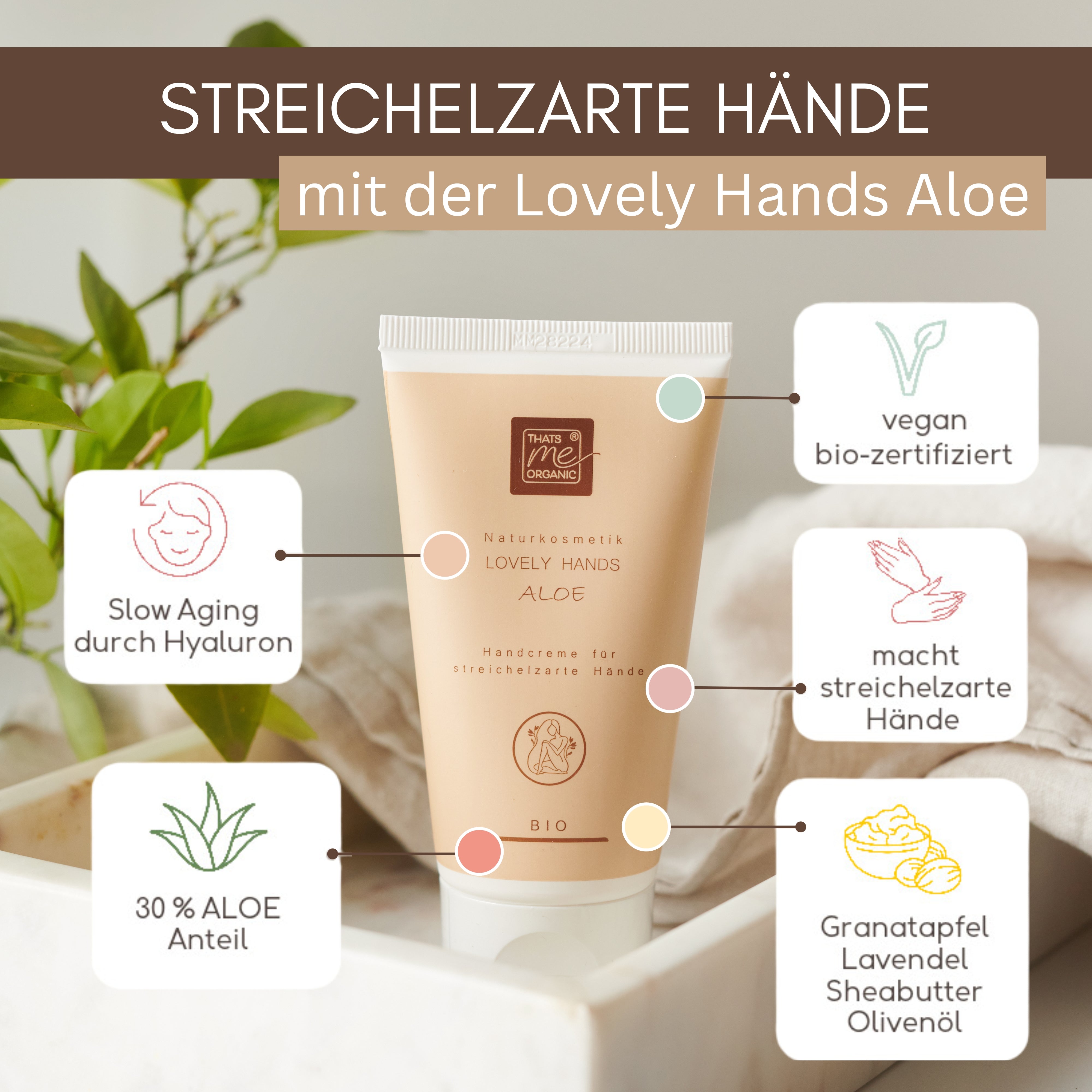 Eine Tube Thats me Organic® Lovely Hands Aloe Handcreme mit Symbolen für vegane, feuchtigkeitsspendende natürliche Inhaltsstoffe und Hyaluron für intensive Pflege.