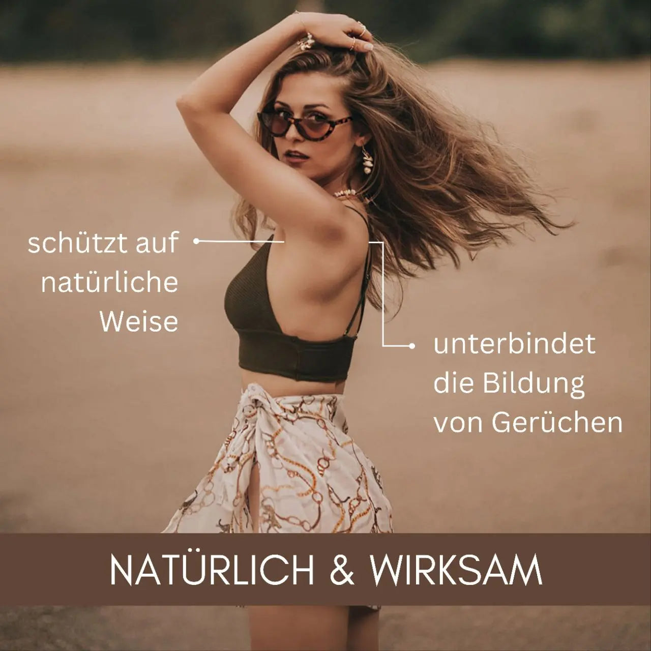 Eine stilvolle Frau im Freien präsentiert Thats me Organic® natürliches Deo - ein natürliches, wirksames Mittel zur Verhinderung von Geruchsbildung.