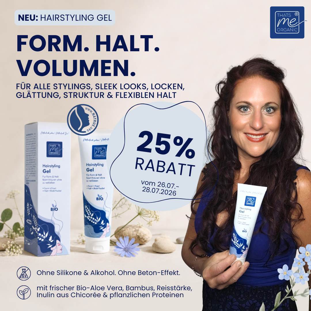 Thats me organic Styling Gel - "Die Uschi" auf einem Beigenenen Hintergrund mit Blumen & Steinen. Diana hält das Styling-Gel wärend sich im Hintergrund ein Element mit -25% befindet