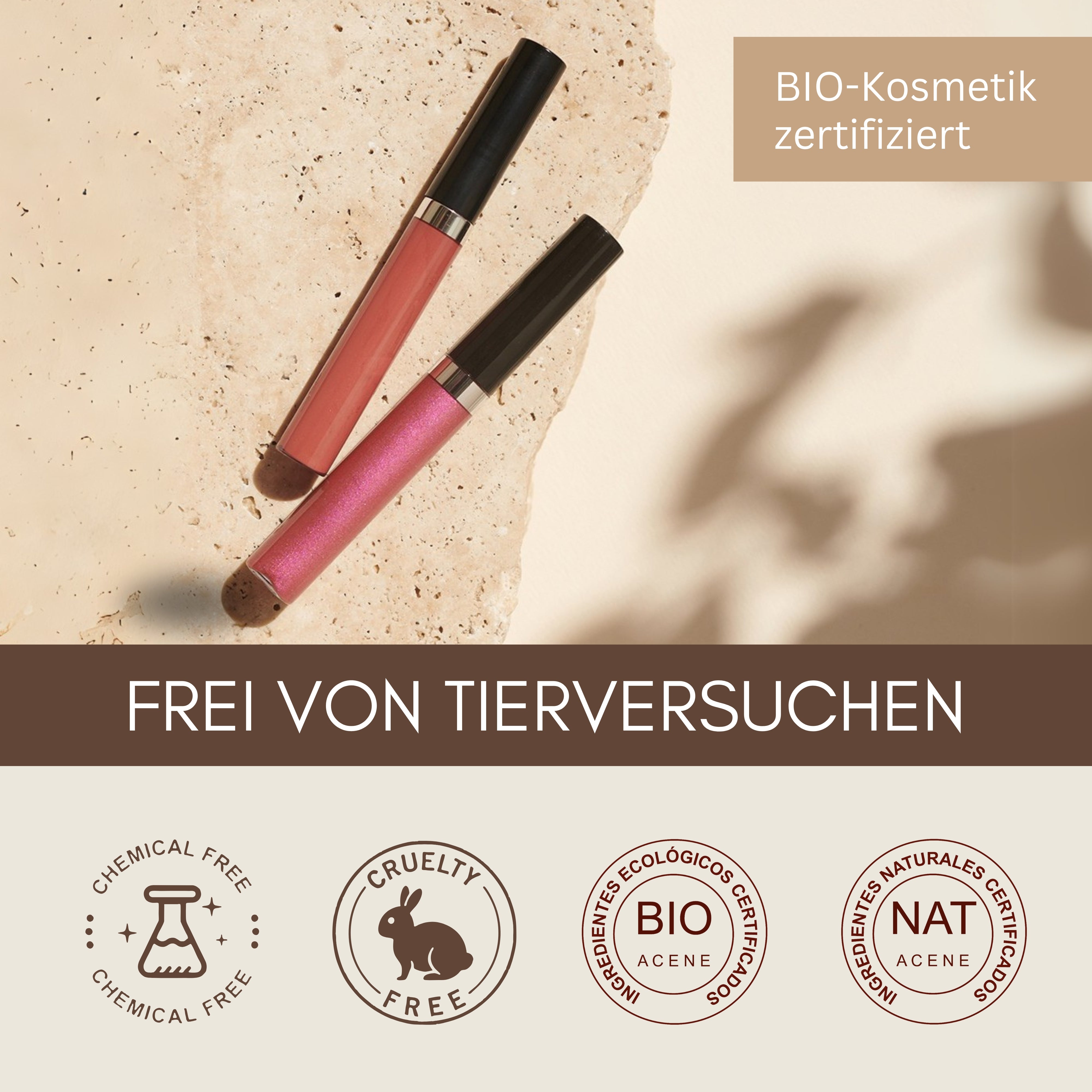 Zwei Thats me Organic® Lipgloss-Tuben auf hellem Hintergrund mit der Aufschrift "cruelty-free", "Bio-Lipgloss", "vegane Lippenpflege" und "zertifiziert biologisch".