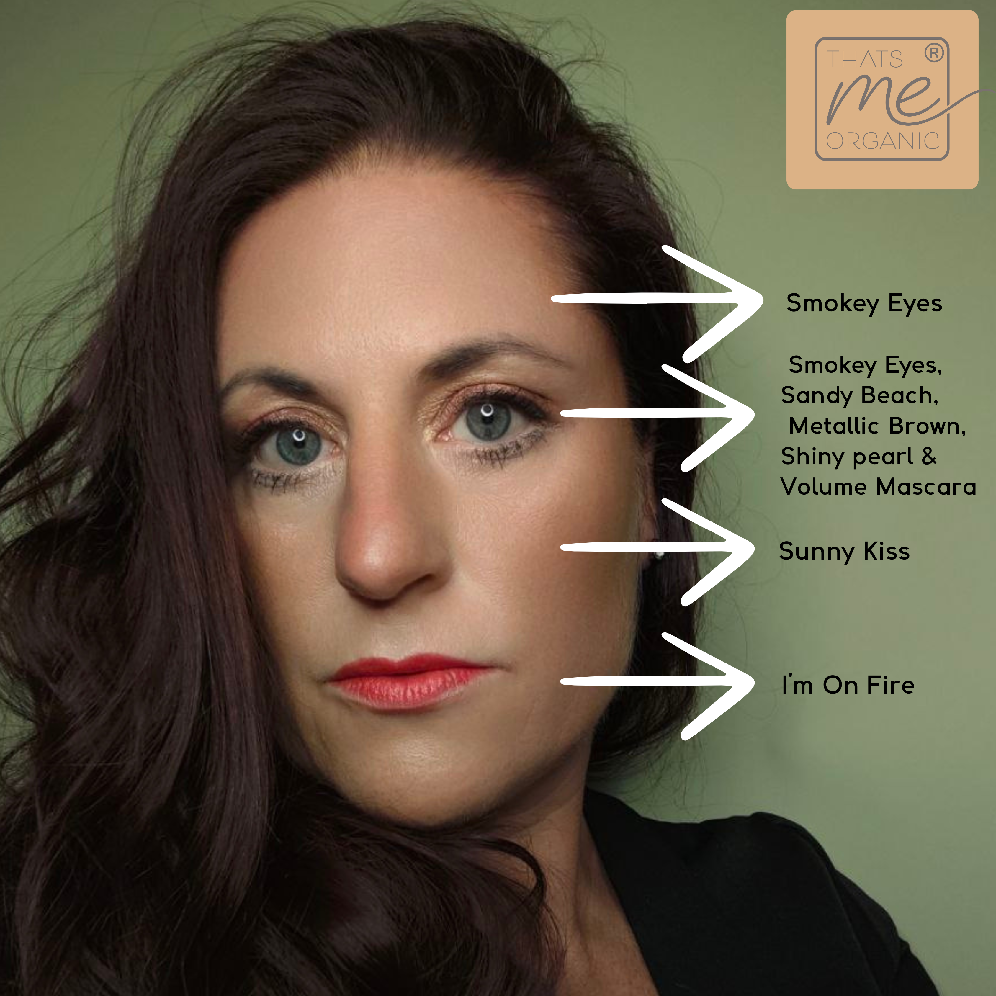 Eine Frau mit langen braunen Haaren und kräftigem Make-up - mit Smokey Eyes mit Thats me Organic® Mega Volume Mascara und knallrotem Lippenstift - posiert vor einem grünen Hintergrund.