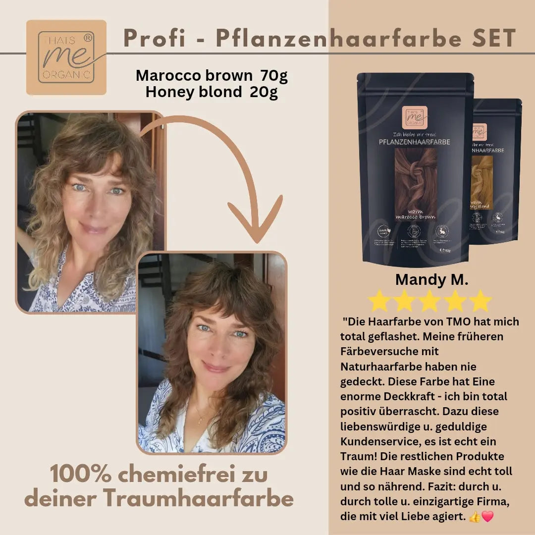 Eine lächelnde Frau mit gewelltem hellbraunem Haar erscheint neben zwei Thats me Organic® Pflanzenhaarfarben-Packungen und einer Kundenbewertung, die natürliche Haarpflege hervorhebt.