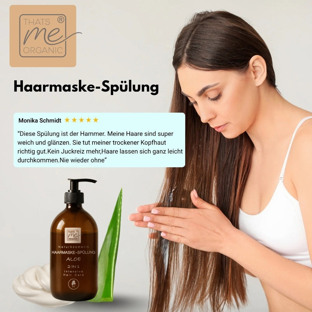 Eine Frau trägt die Thats me organic® Bio-Haarmaske auf ihr langes braunes Haar auf, neben Flaschen mit Bio-Haarmaske und Aloe-Creme, und zeigt damit ihre Leidenschaft für natürliche Haarpflege.