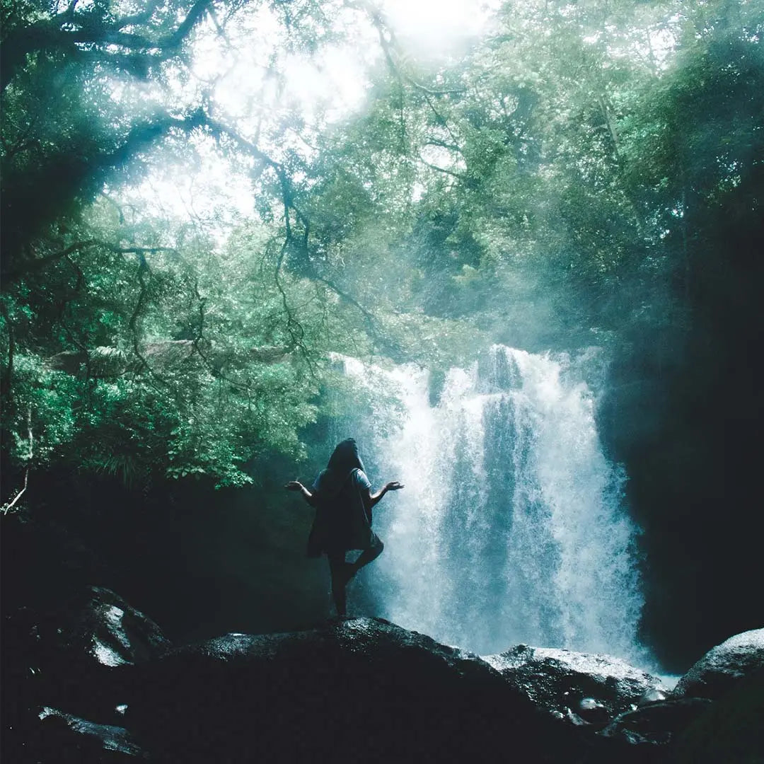 Bio-HERZ-CHAKRA Aromatherapie Aura-, Raumduft-, Yoga- & Meditationsspray VERBUNDENHEIT (grün)