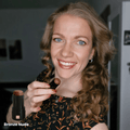 3-in-1 Lippenstift und Rouge Stick in Bronze Nude – natürlicher Glow Look mit warmem Nude Finish