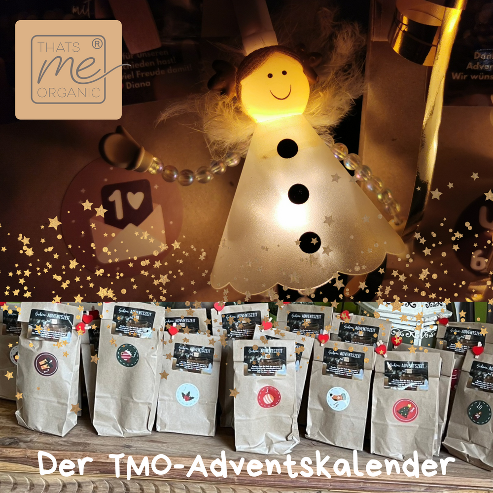 Man sieht einen leuchtenen Adventsengel mit dem Kalender 