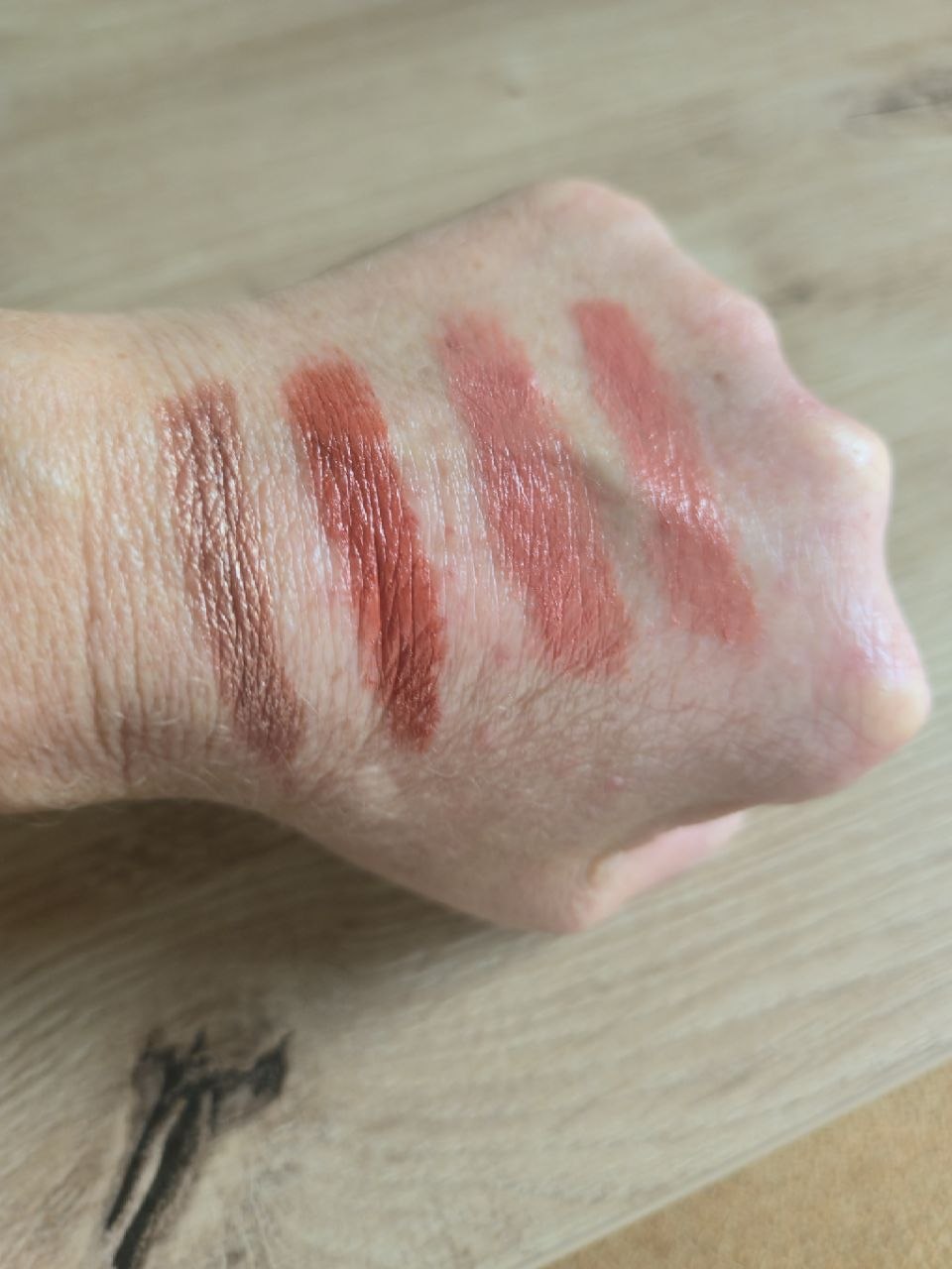 Luxury 3-in-1 Bio Lippenstift ohne Titandioxid | 4 Nuancen